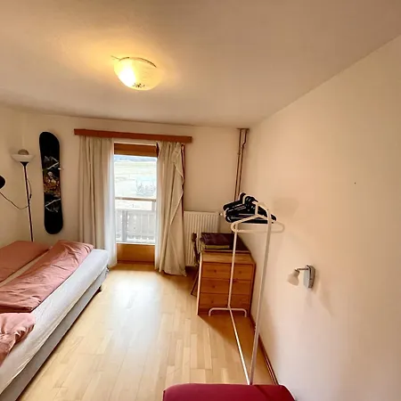 Adventure Hub: Gartenhaeusl Apartman