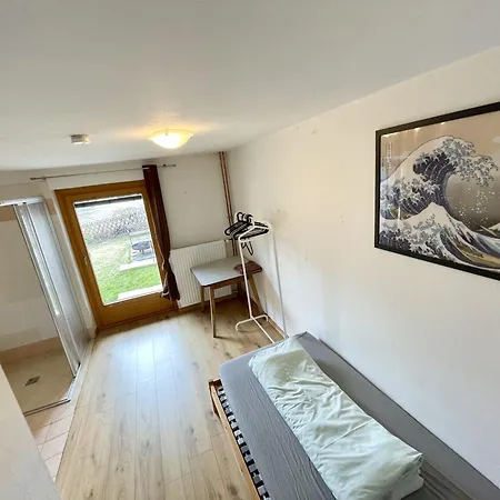 Adventure Hub: Gartenhaeusl Apartman *