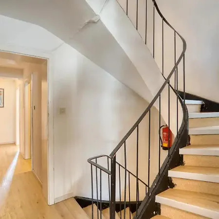 Adventure Hub: Gartenhaeusl Apartman *