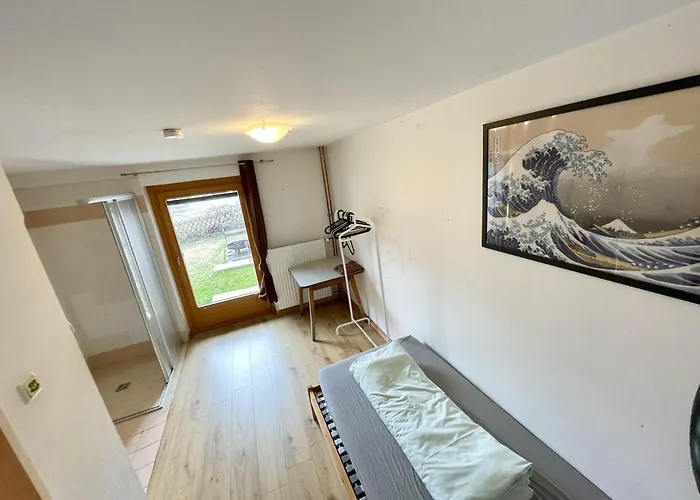 Adventure Hub: Gartenhaeusl Apartman *